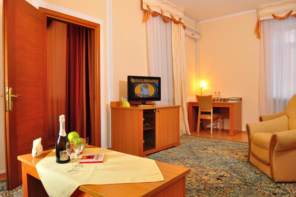 Altyn Dala Hotel Nur-Sultan  Exterior photo